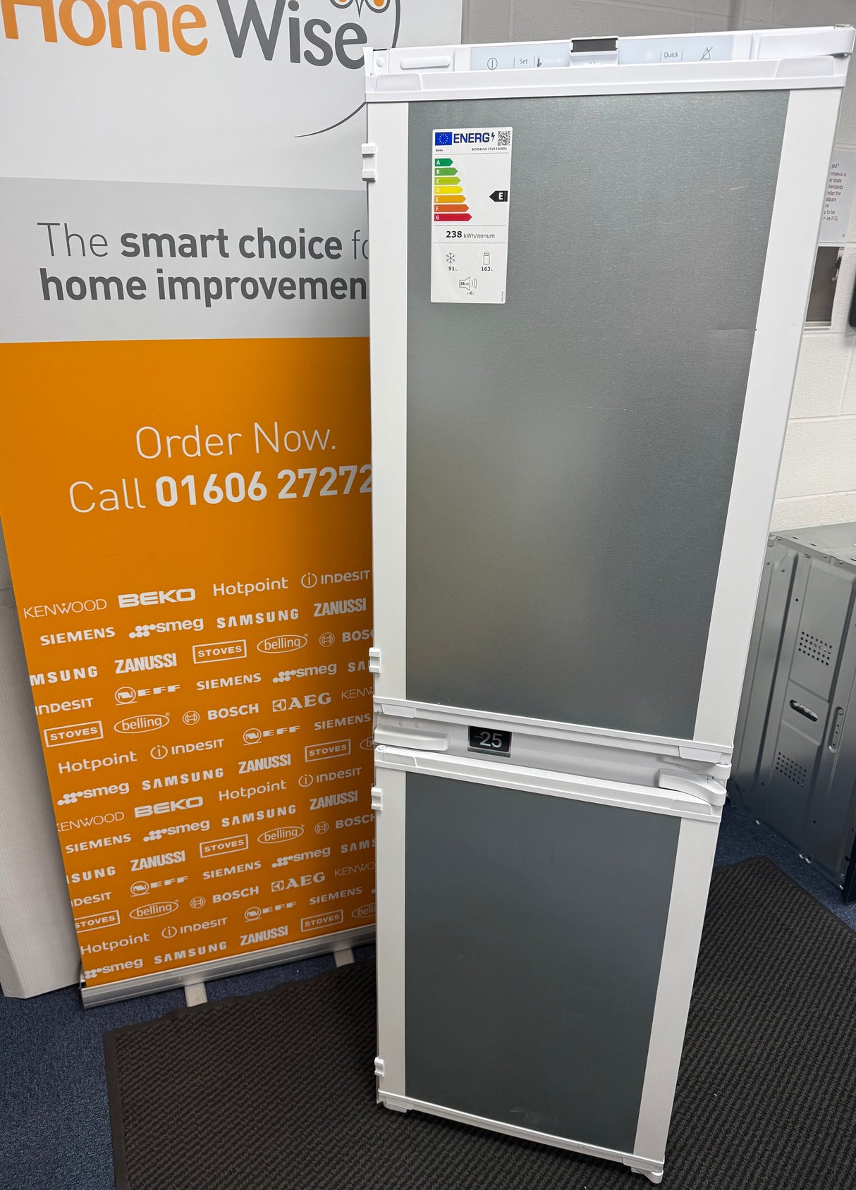 Beko BCFD4V50 (92) 50/50 Frost Free HarvestFresh™ Integrated Fridge Freezer with Sliding Hinge - E Rated - (Ex Display) - HW182592