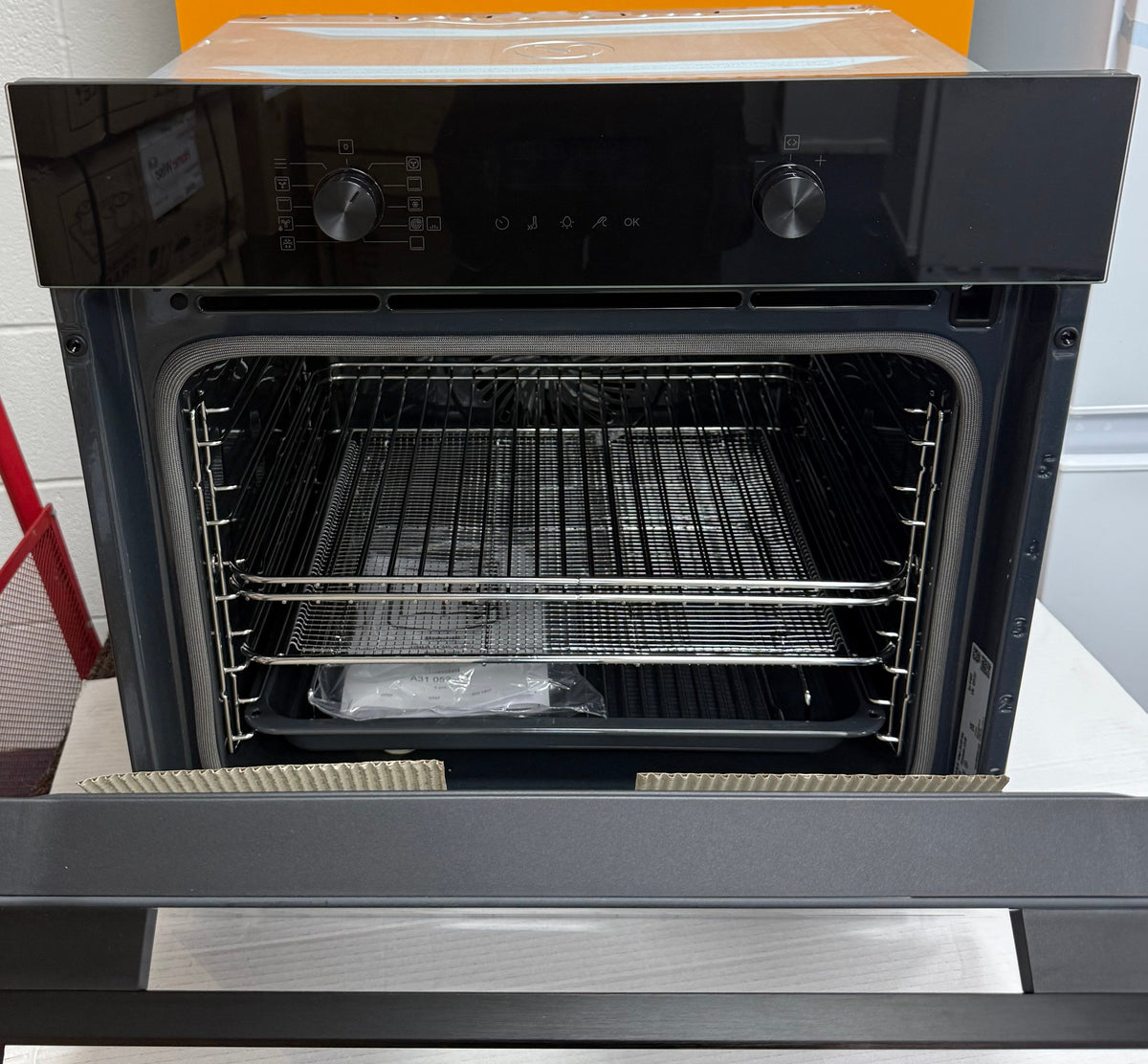 AEG 6000 Series OS6PB50AK (75) Built-in Electric AirFry Function Single Oven with Pyrolytic Self Cleaning in Black - A+ Rated - (Ex Display) - HW182775