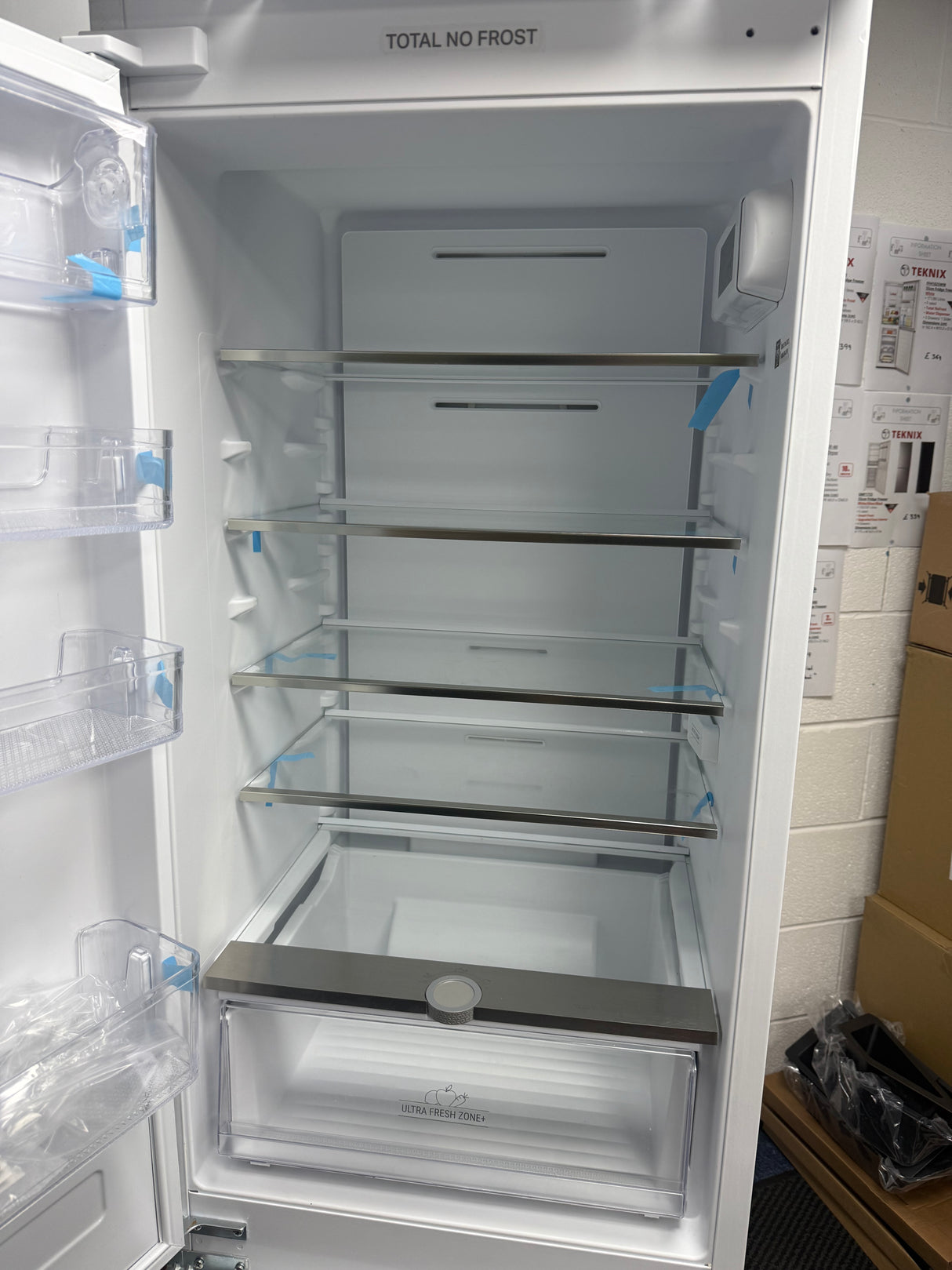 Hotpoint HTC18 T112 UK 70/30 (31) No Frost Integrated Fridge Freezer with Sliding Hinge - E Rated -GRADED BLEMISHED HW181976