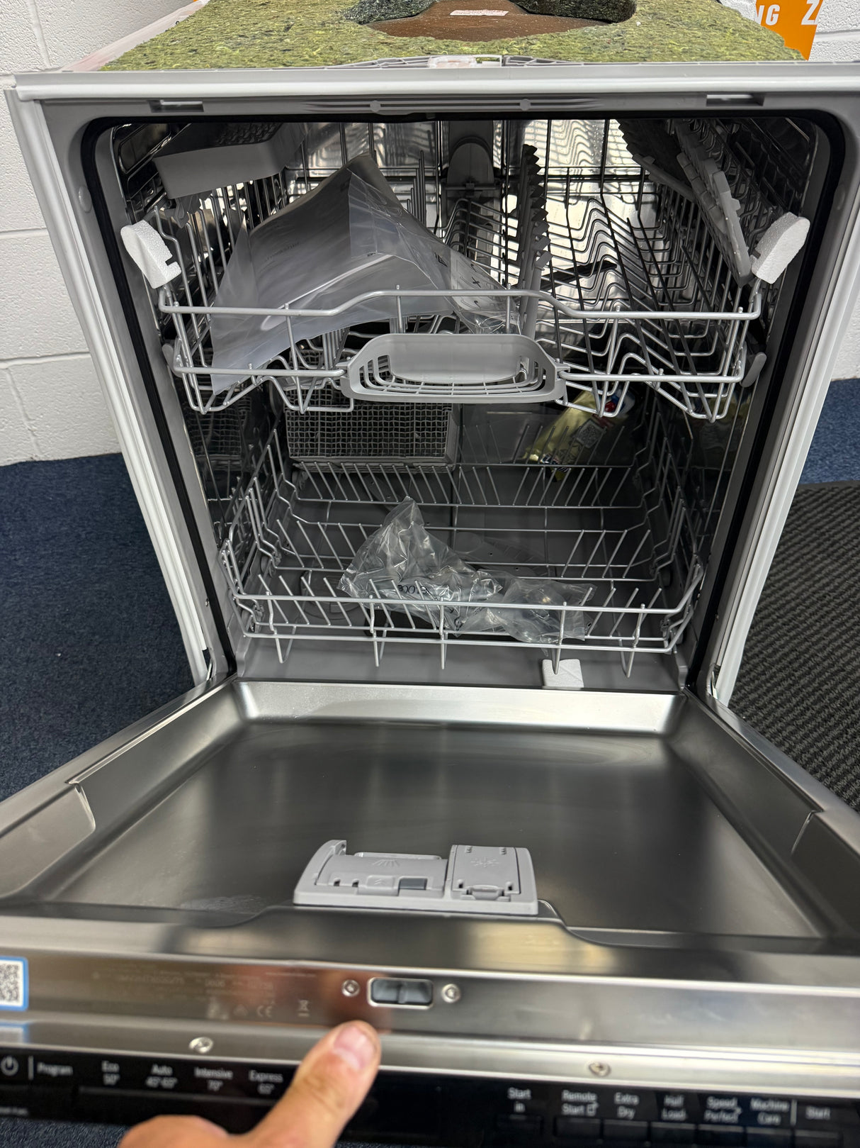 Bosch Series 2 SMV2HTX02G (82) 60cm Fully Integrated Dishwasher with Wi-Fi Enabled Home Connect - D Rated - (Ex Display Blemished ) - HW182582