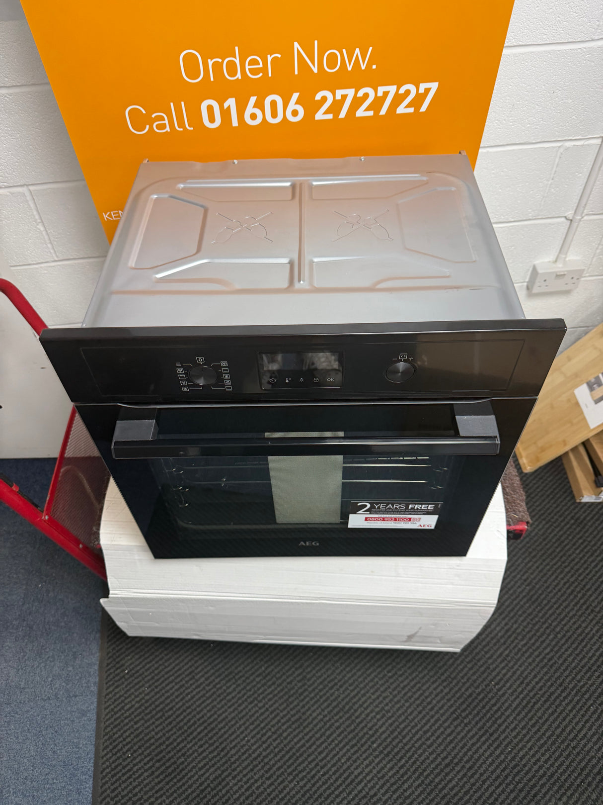 AEG BPX535061B (21) Built-In Electric Single Oven with Pyrolytic Self Cleaning in Black - A Rated - Ex display HW182321