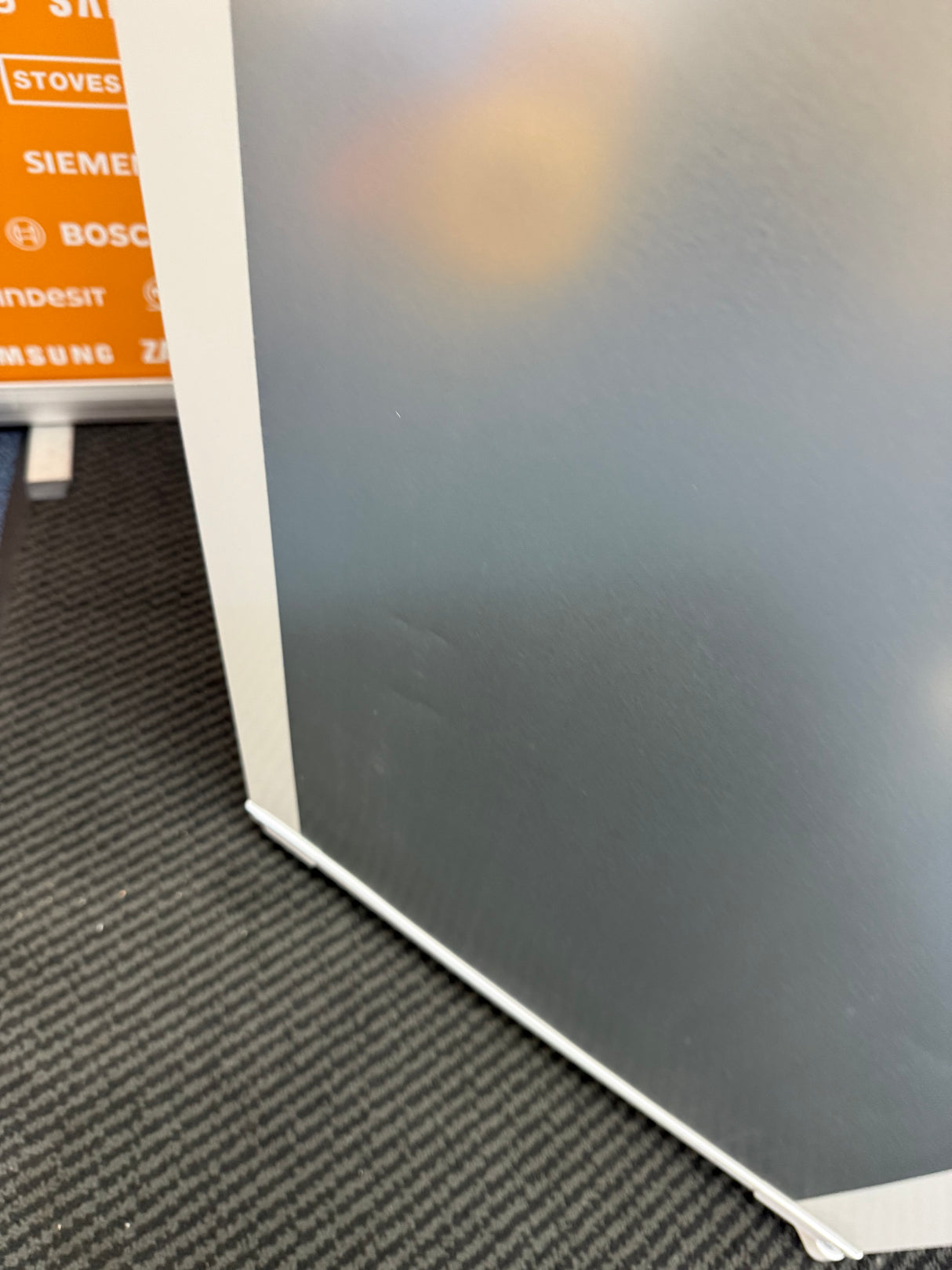 Beko BCFD4V50 (61) 50/50 Frost Free HarvestFresh™ Integrated Fridge Freezer with Sliding Hinge - E Rated - (Ex Display) - HW182661