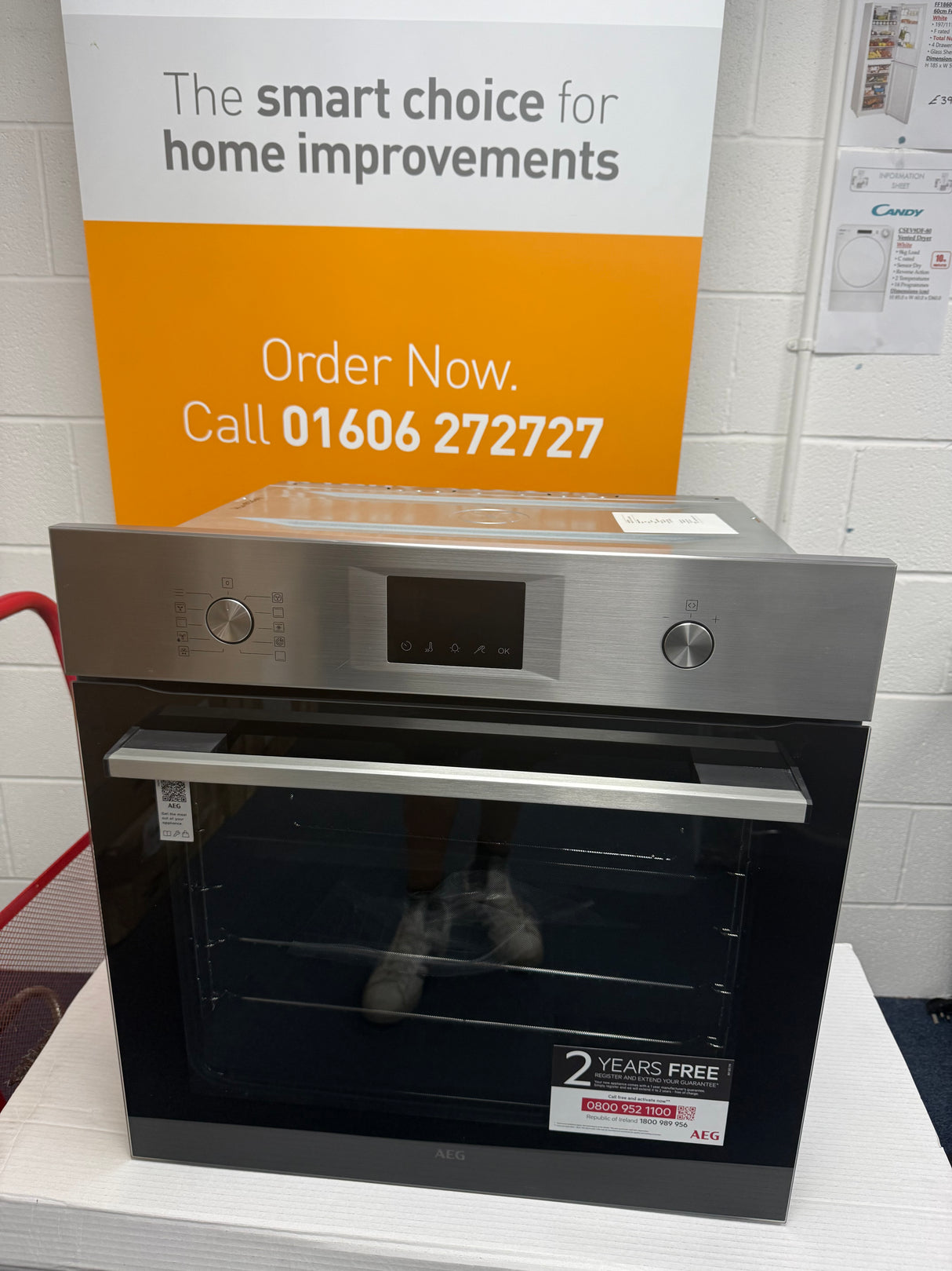 AEG Series 6000 OS6AB50AM (02) Sense Cook Aqua Clean Built-in Single Oven in Stainless Steel - A+ Rated - (Ex Display) - HW182699