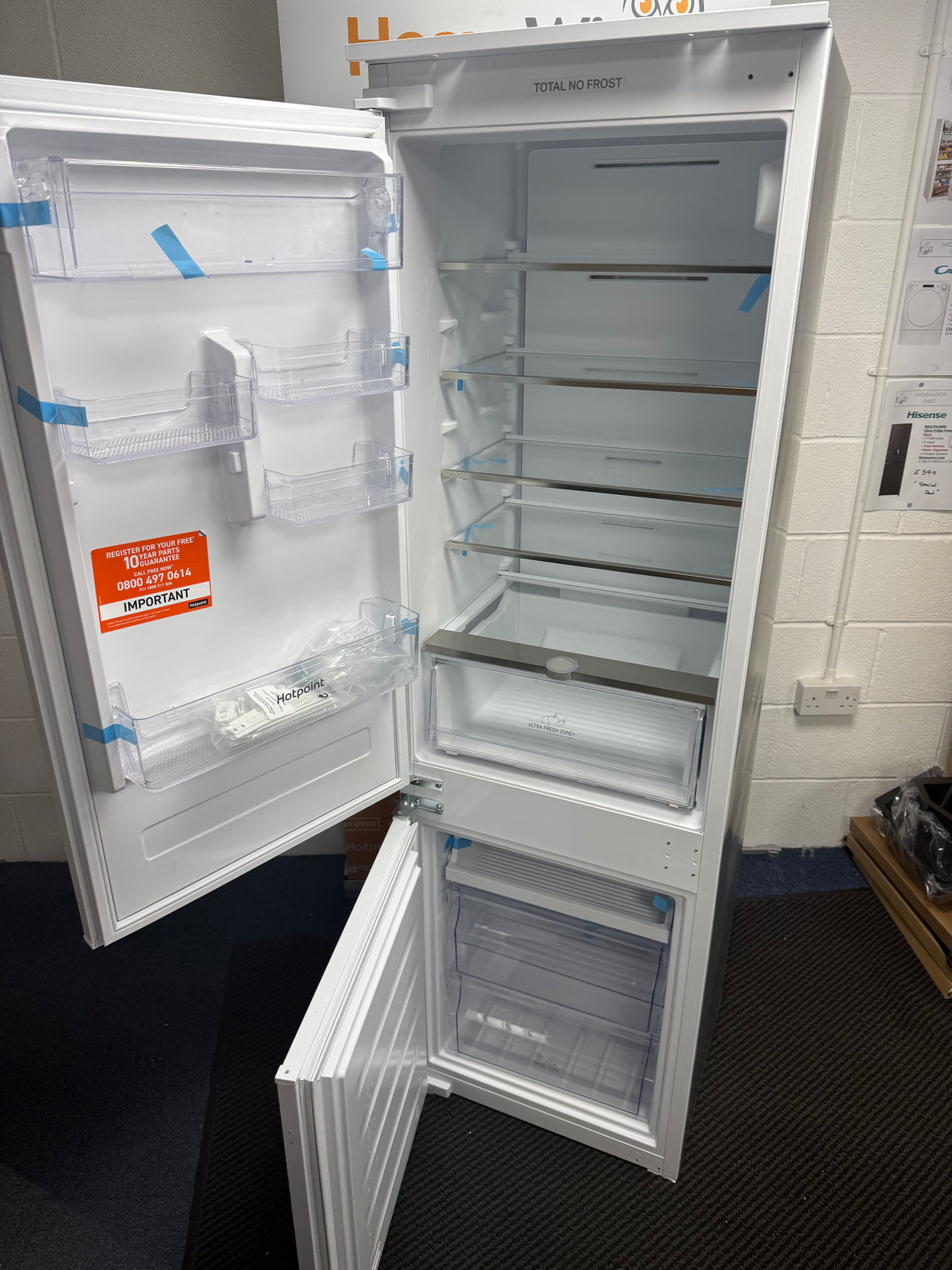 Hotpoint HTC18 T112 UK 70/30 (31) No Frost Integrated Fridge Freezer with Sliding Hinge - E Rated -GRADED BLEMISHED HW181976