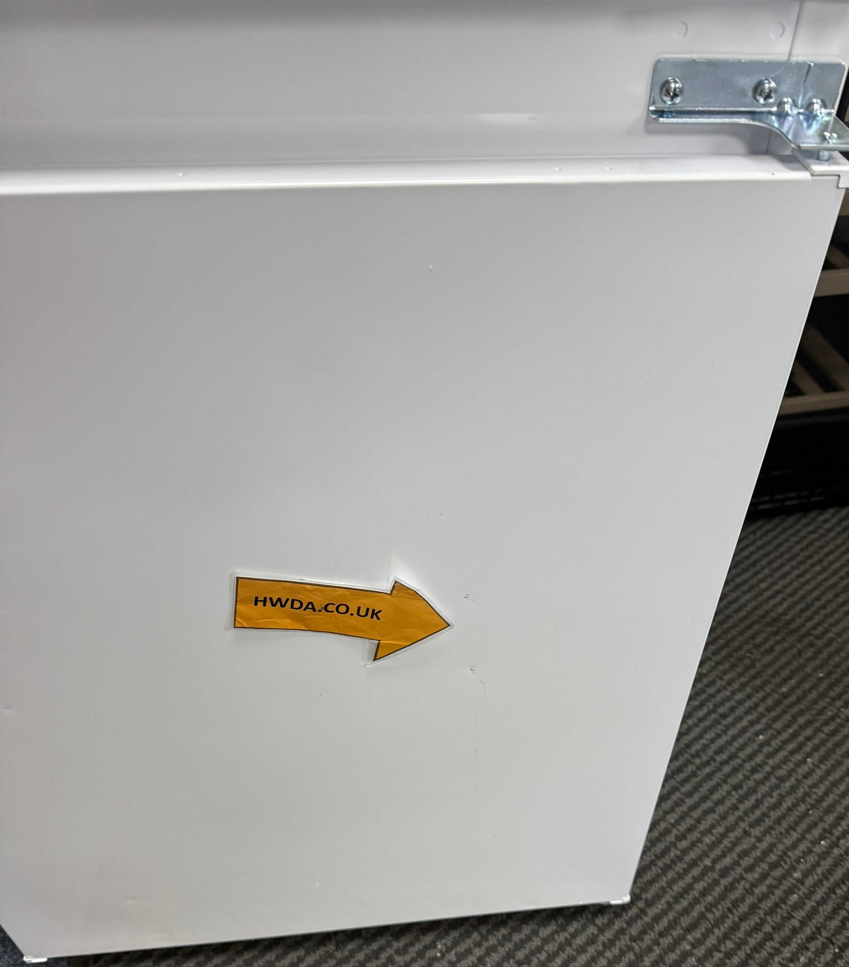 Hotpoint HTC20 T322 UK (63) 194cm Extra Tall 280L 70/30 Integrated No Frost Fridge Freezer - Sliding Door Hinge - E Rated - (Ex Display) - HW182863