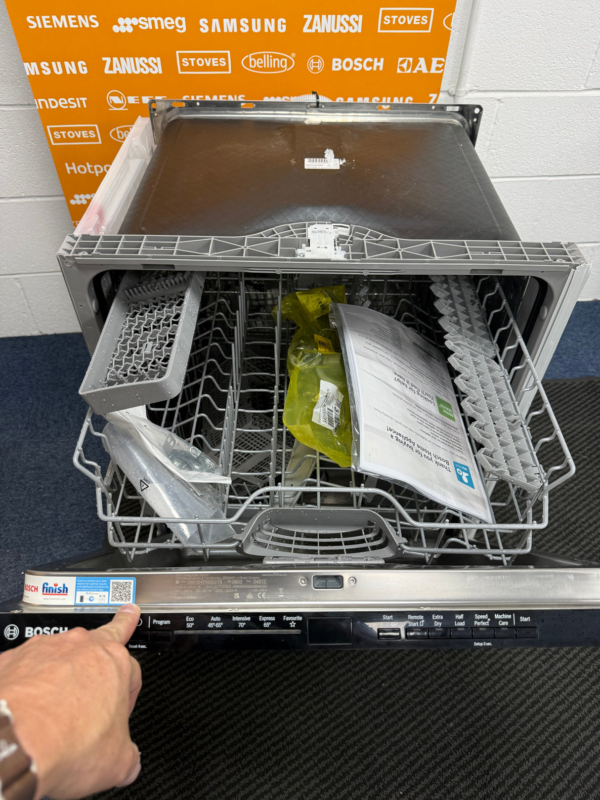Bosch Series 2 SMV2HTX02G (71) 60cm Fully Integrated Dishwasher with Wi-Fi Enabled Home Connect - D Rated - (Ex Display )- HW182571