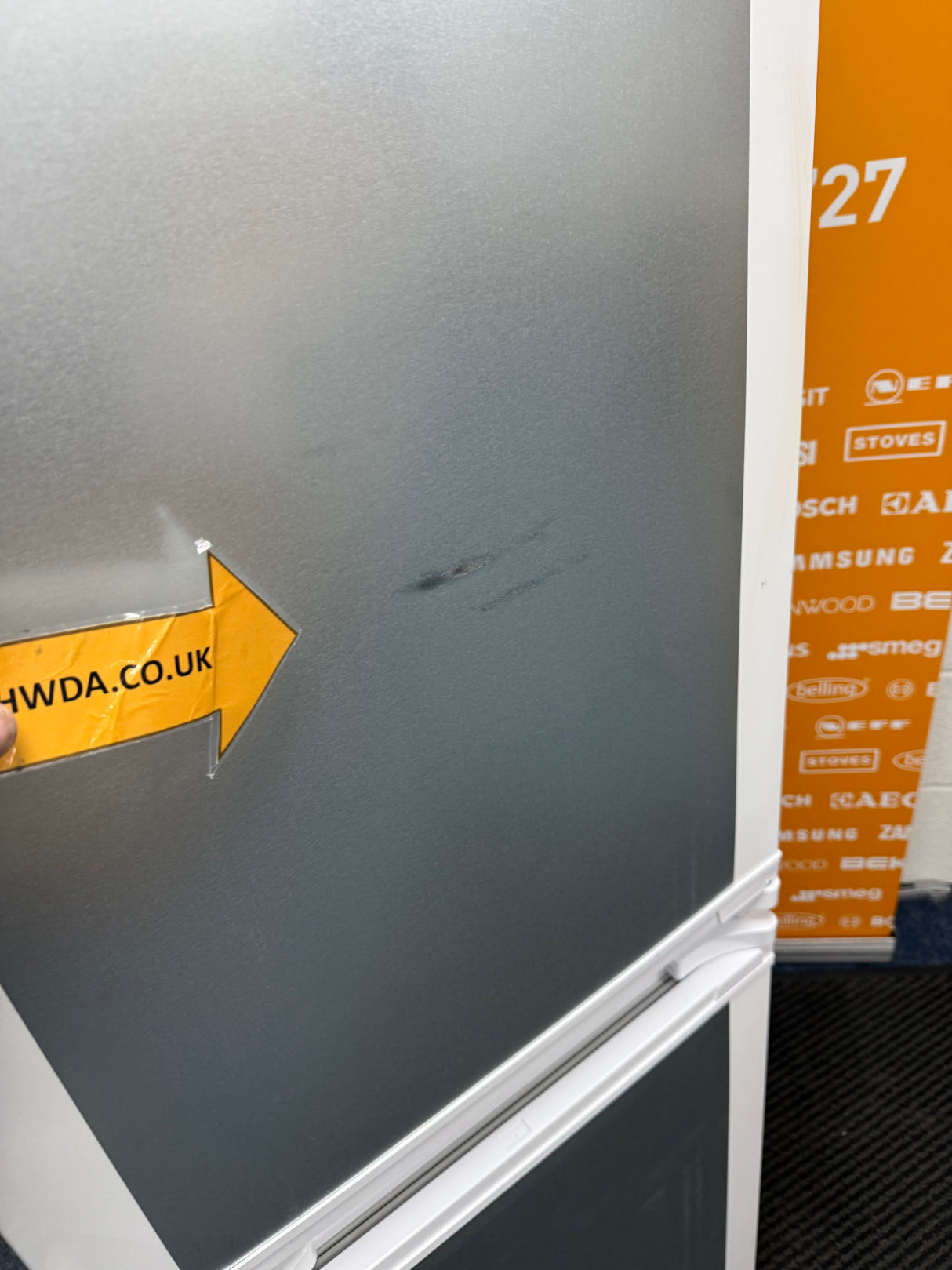 Beko BCFD473 (22) 70/30 Frost Free Integrated Fridge Freezer with Sliding Hinge - E Rated - (Ex Display) - HW182322