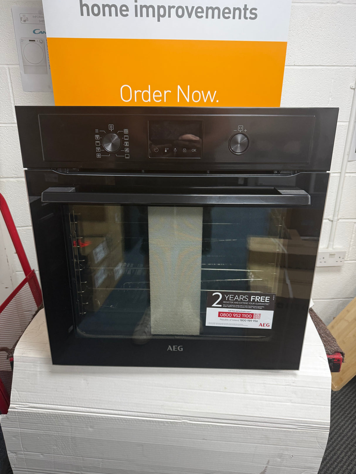 AEG BPX535061B (21) Built-In Electric Single Oven with Pyrolytic Self Cleaning in Black - A Rated - Ex display HW182321
