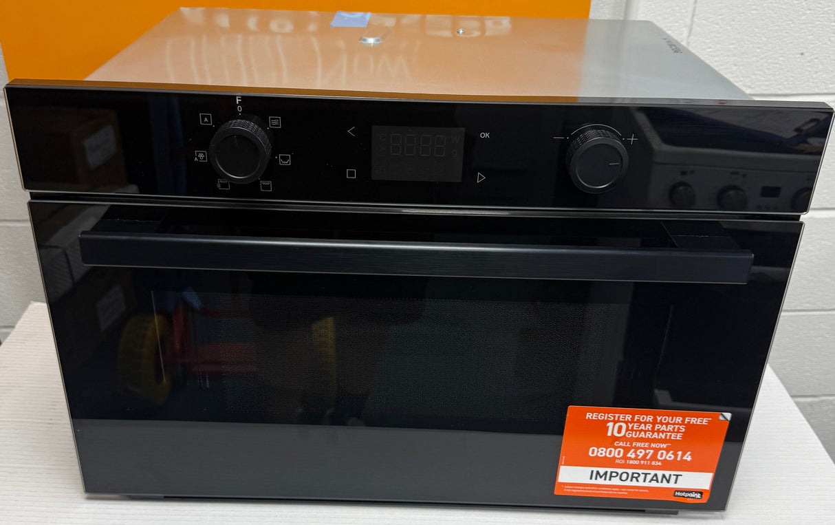 Hotpoint HPD 254CR BUK (86) 1000W 31 Litre Built-in Microwave and Grill in Black - (Ex Display) - HW182586