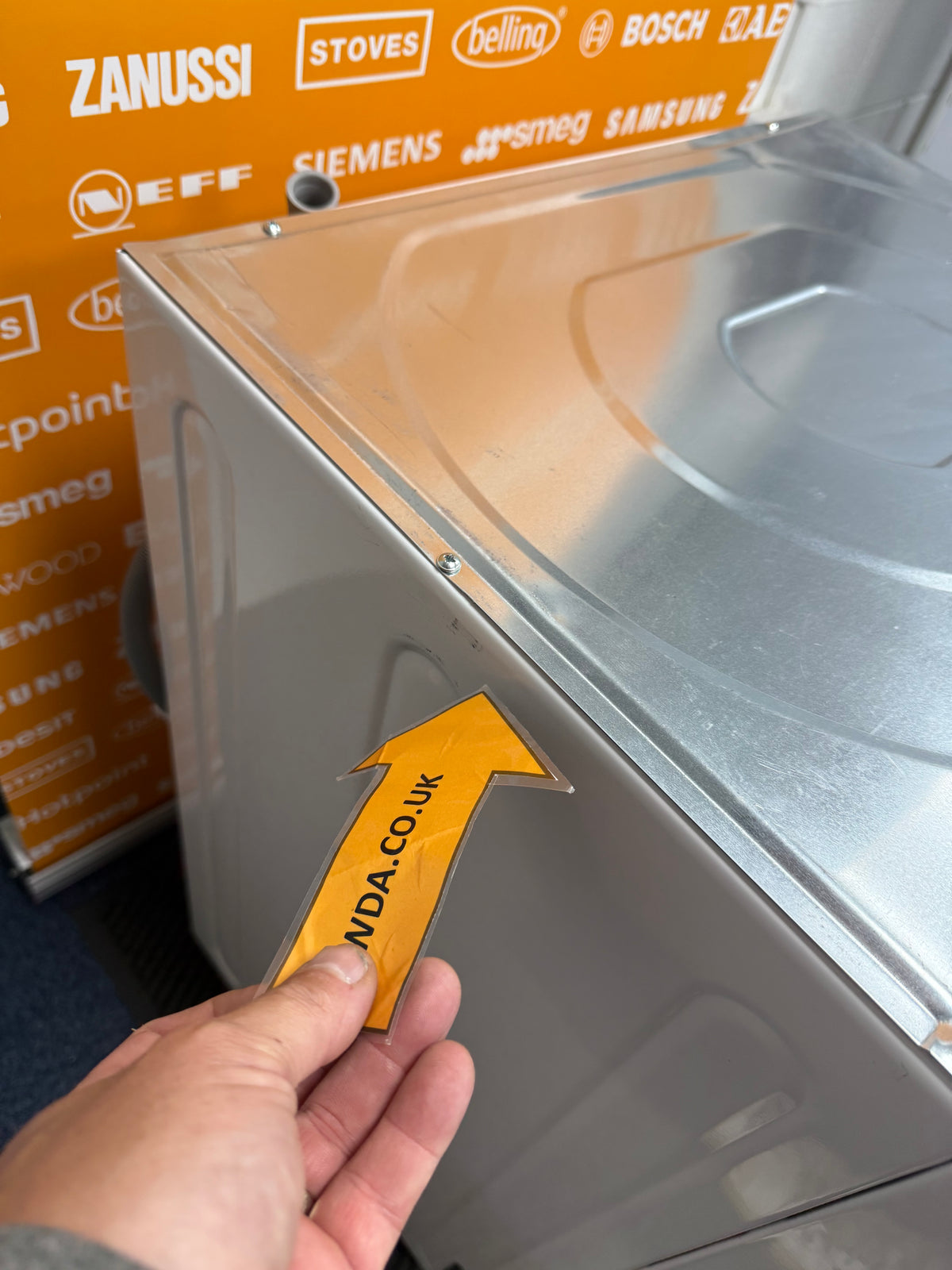 Hotpoint BI WMHG 71483 UK N (94) 7KG 1400RPM Integrated Washing Machine ex display - HW182694