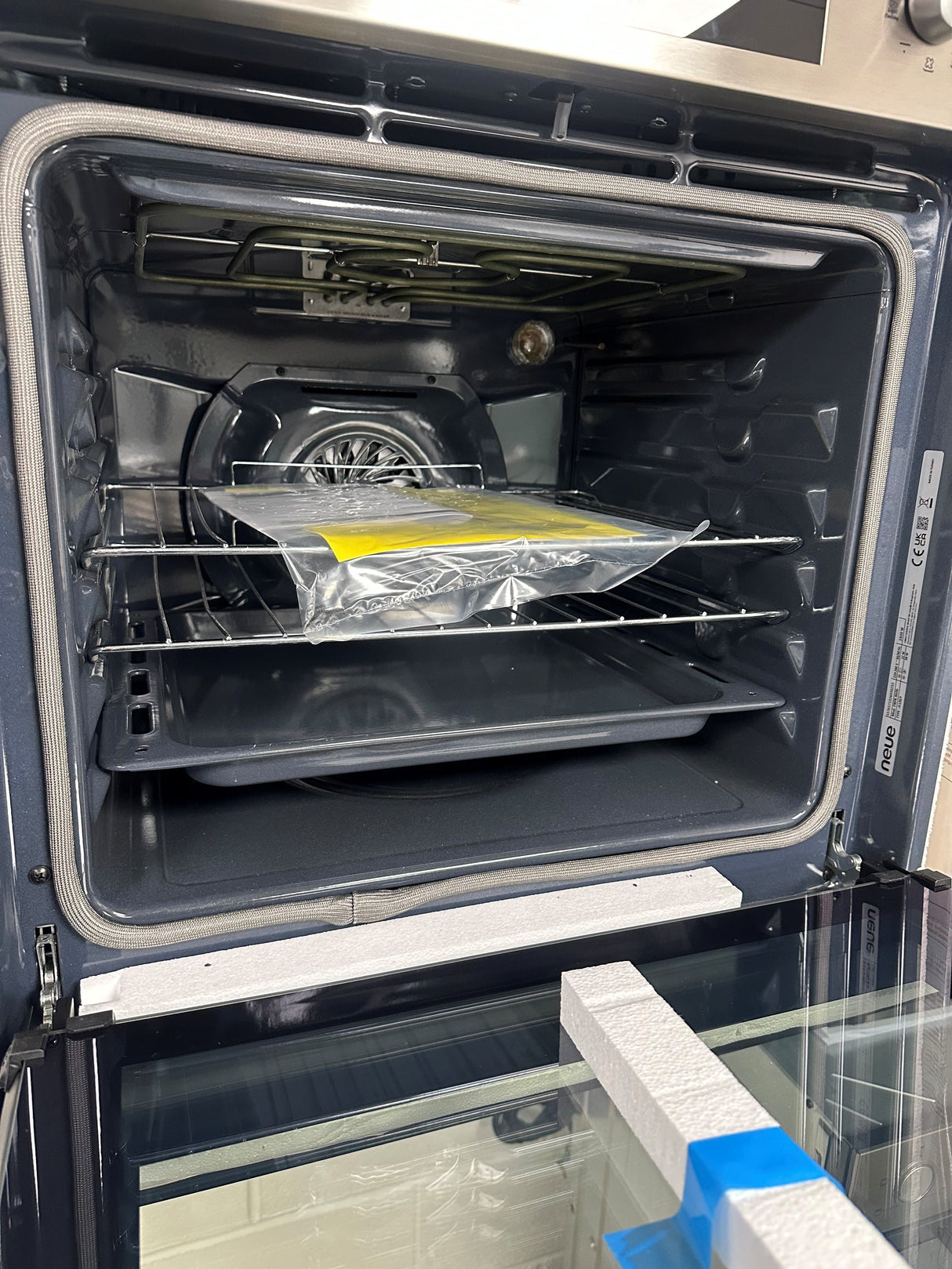 HomeWise HFNPK606X Built In Pyrolytic Multifunction Single Oven in Stainless Steel - A Rated - POHW0121