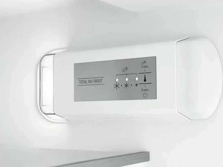 Hotpoint HTC18 T112 UK (84) 70/30 No Frost Integrated Fridge Freezer with Sliding Hinge - E Rated - (Graded Dented ) - HW182784