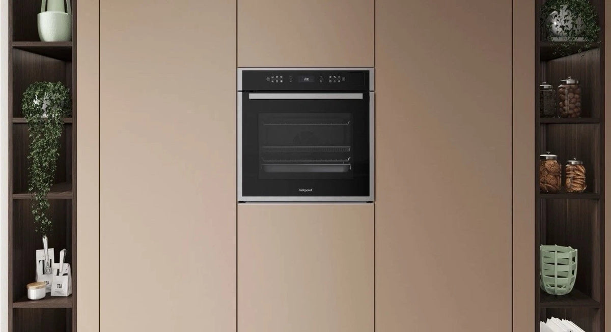 Hotpoint Class 6 HOI6A8PT1SXUK (45) Built in Single AirFry Oven with Pyrolytic Self Cleaning in Stainless Steel - (Ex Display Bemished) - HW182745