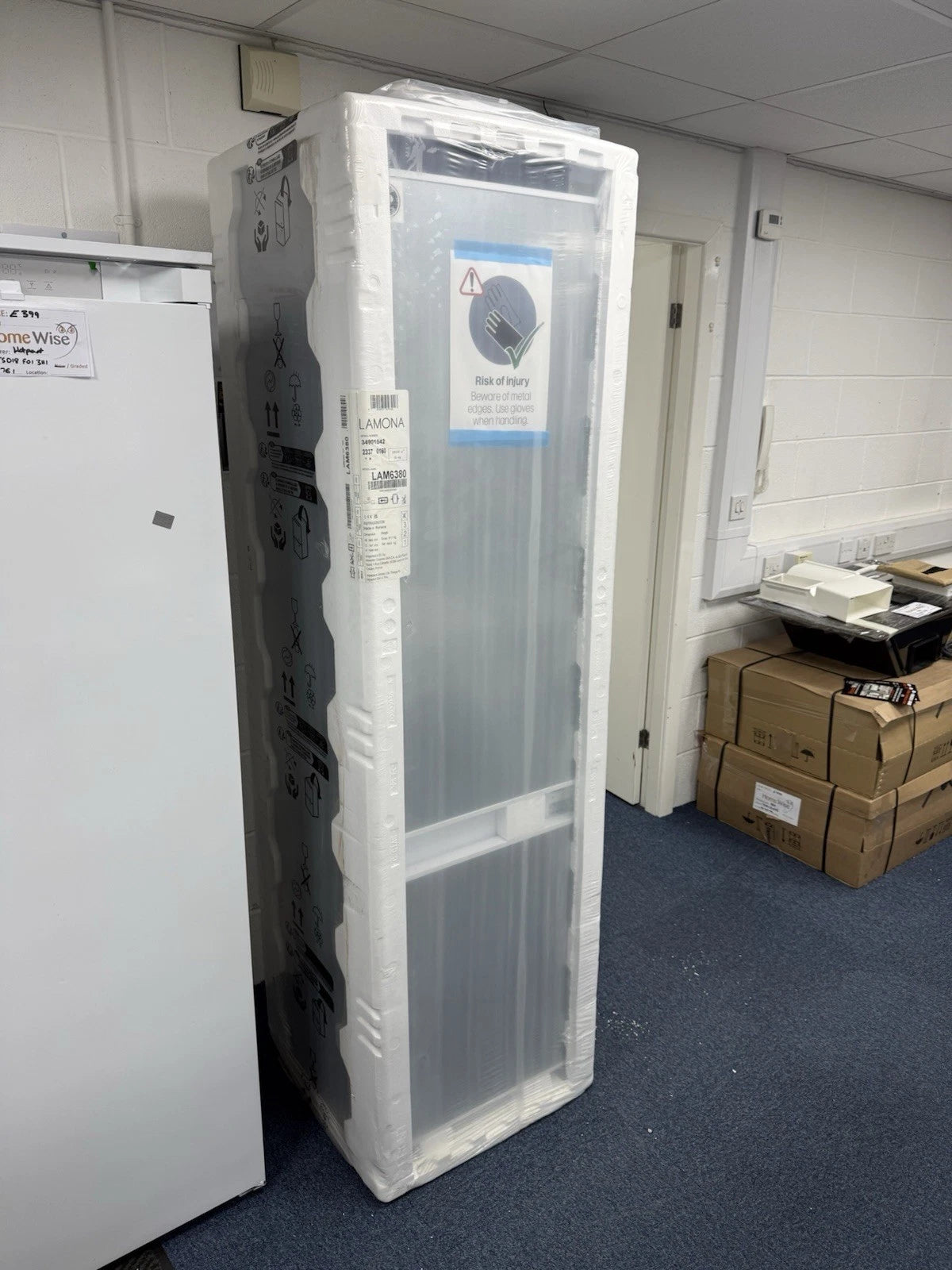 Lamona 70/30 Integrated Fridge Freezer LAM6380 - Extra Tall and Oversized - HW181778