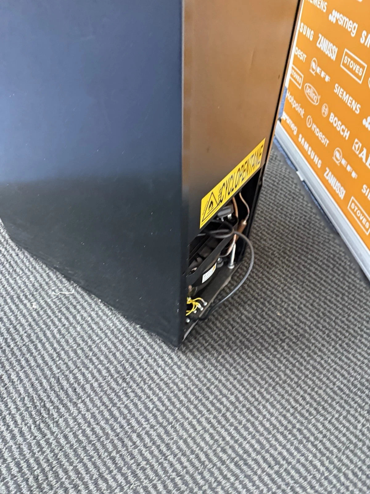 Viceroy WRWC30BKED.3 (97) 18 Bottle 30cm Undercounter Wine Cooler Fridge - (Ex Display) - HW181897