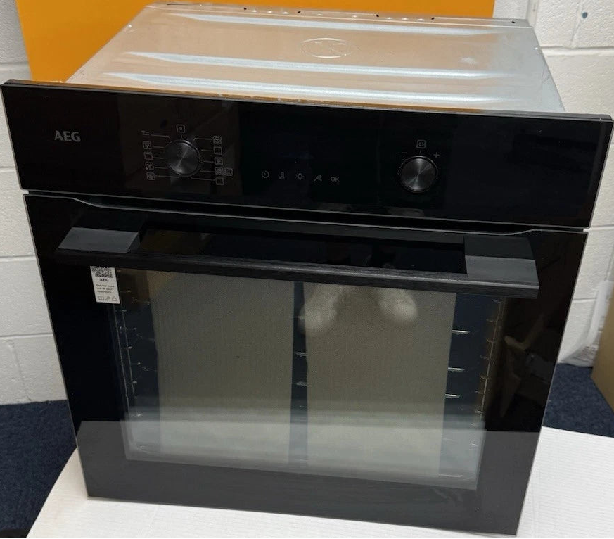 AEG NBS6P521AB (42) 6000 SenseCook® Built-in Electric Single Oven with Pyrolytic Self Cleaning in Black Glass - A+ Rated - (Ex Display) - HW182542