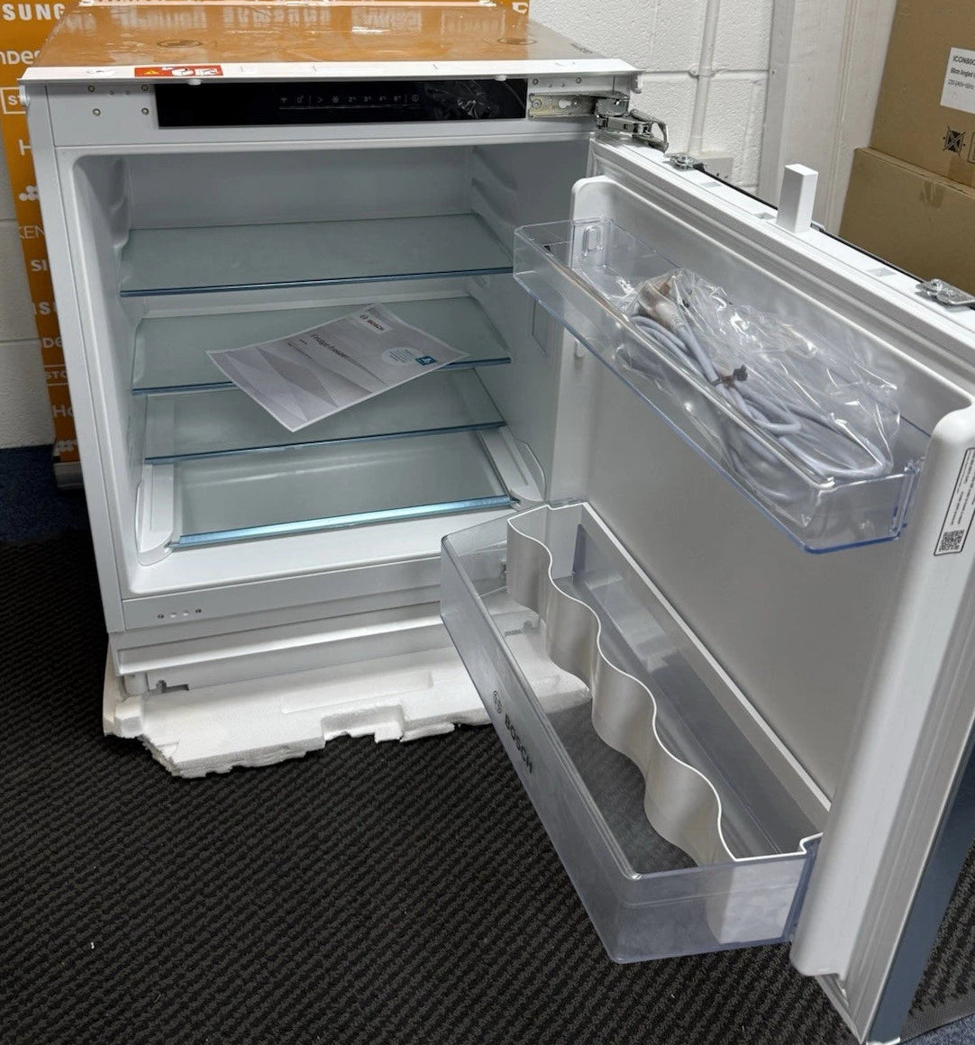 Bosch Series 4 KUR21VFE0G (87) 134 Litre Integrated Under Counter Fridge - E Rated - (Ex Display) - HW182387
