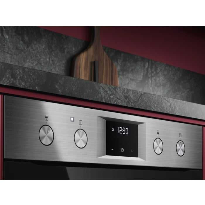 AEG 600 OU5NU20M (15) SurroundCook Clean Enamel Built-under Double Oven in Stainless Steel - A/A Rated - (EX DISPLAY) - HW182715