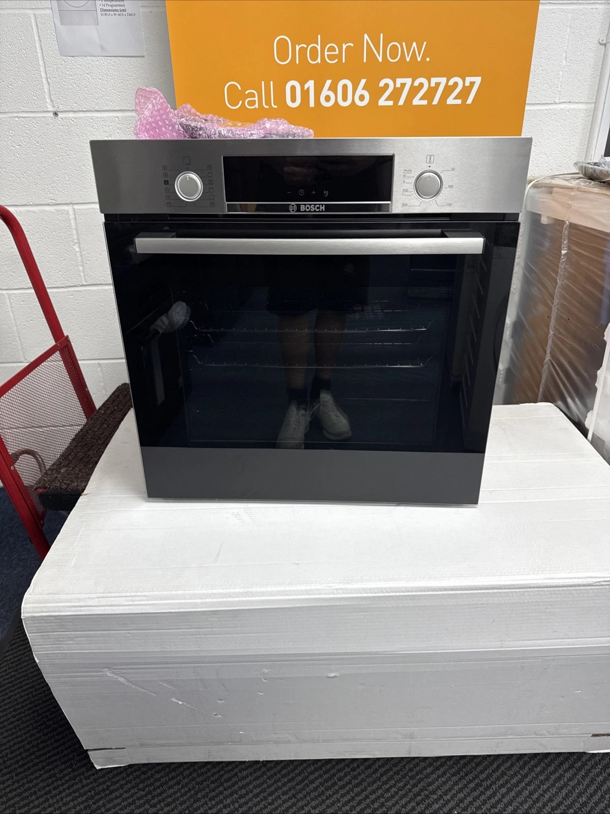 Bosch Series 4 HQA574BS3B (14) Electric Single Oven with Pyrolytic Self Cleaning in Stainless Steel - (Graded) - HW181914