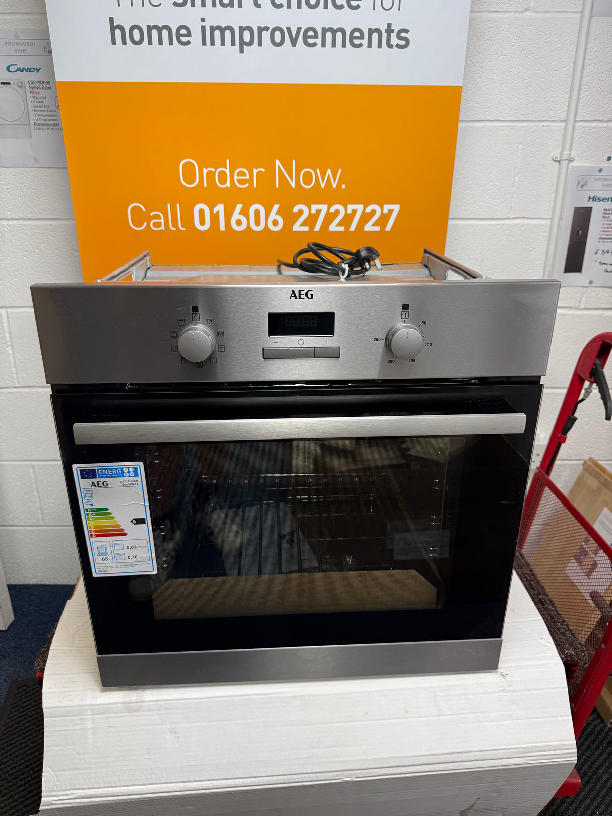 AEG BSX23101XM (50) 6000 Series SurroundCook Electric Single Oven - Stainless Steel - A Rated - 13 Amp Plug - (Ex Display) - HW182350