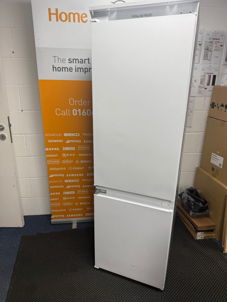 Hotpoint HTC18 T112 UK 70/30 (76) No Frost Integrated Fridge Freezer with Sliding Hinge - E Rated - (Graded Blemished) - HW181976