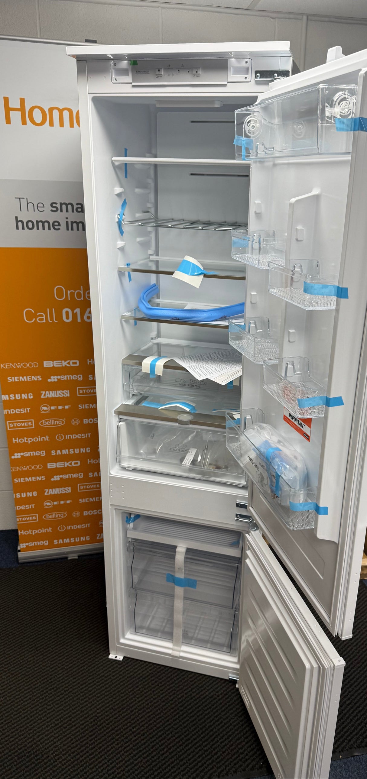 Hotpoint HTC20 T322 UK (31) 194cm Extra Tall 280L 70/30 Integrated No Frost Fridge Freezer - Sliding Door Hinge - E Rated - (Ex Display) - HW182431