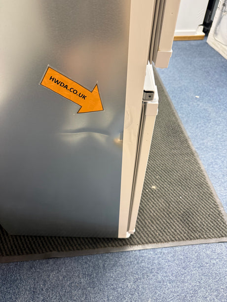 Beko BCFD4V73 (52) 70/30 Frost Free HarvestFresh™ Integrated Fridge Freezer with Sliding Hinge - E Rated - (GRADED DENTED ) - HW182864