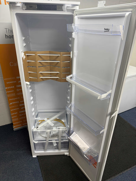 Beko BLSD4V577 (73) Built In HarvestFresh™ Tall Larder Fridge - 309 Litres - E Rated - (Ex display ) - HW182873