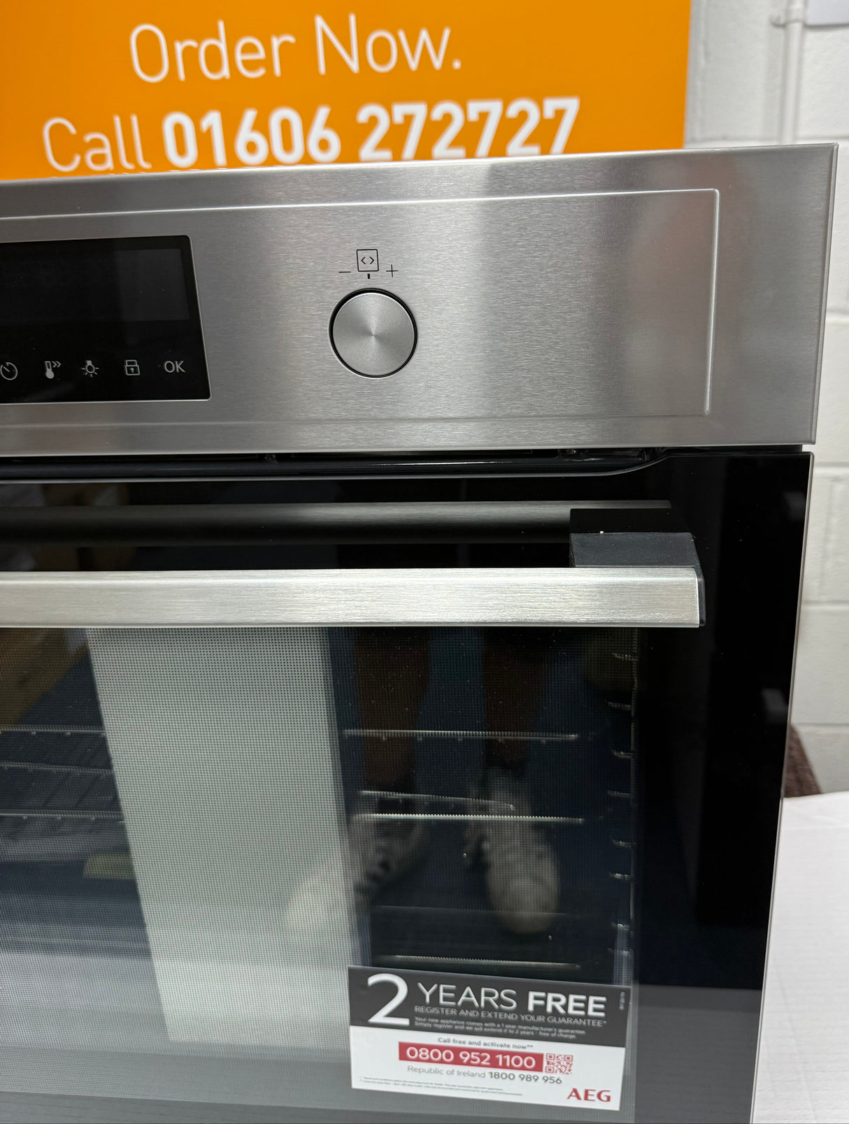 AEG BEX535A61M (82) 3000 Built-in Electric Single Oven with AirFry and Aqua Clean in Stainless Steel - A+ Rated - (Blemished) - HW182532