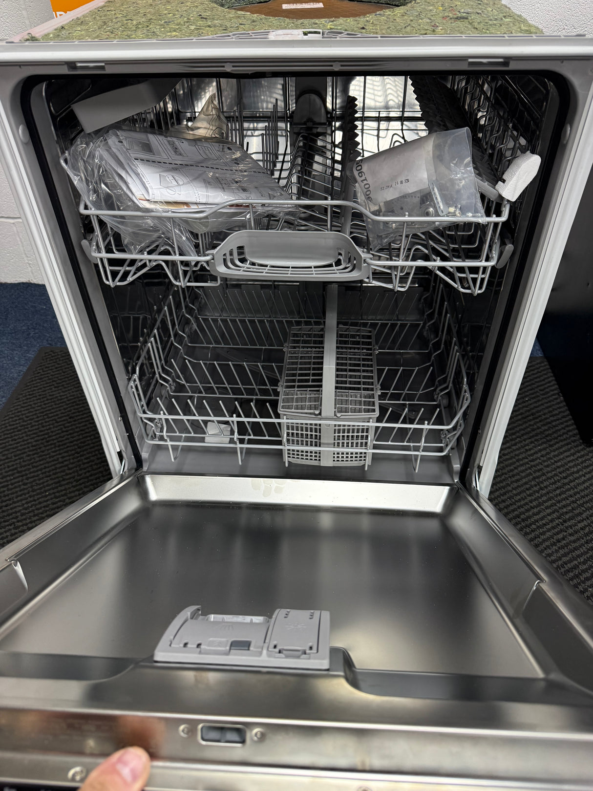 Bosch Series 2 SMV2HTX02G (33) 60cm Fully Integrated Dishwasher with Wi-Fi Enabled HomeConnect - D Rated - (Ex Display) - HW182433