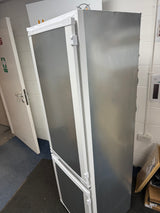 Beko BCFD473 (22) 70/30 Frost Free  Integrated Fridge Freezer with Sliding Hinge - E Rated - (Ex Display) - HW182322