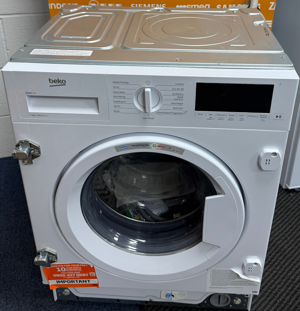 Beko WTIK94121F (67) Integrated 9KG 1400 Spin Washing Machine in White - A Rated - (Ex Display Graded) - HW182767