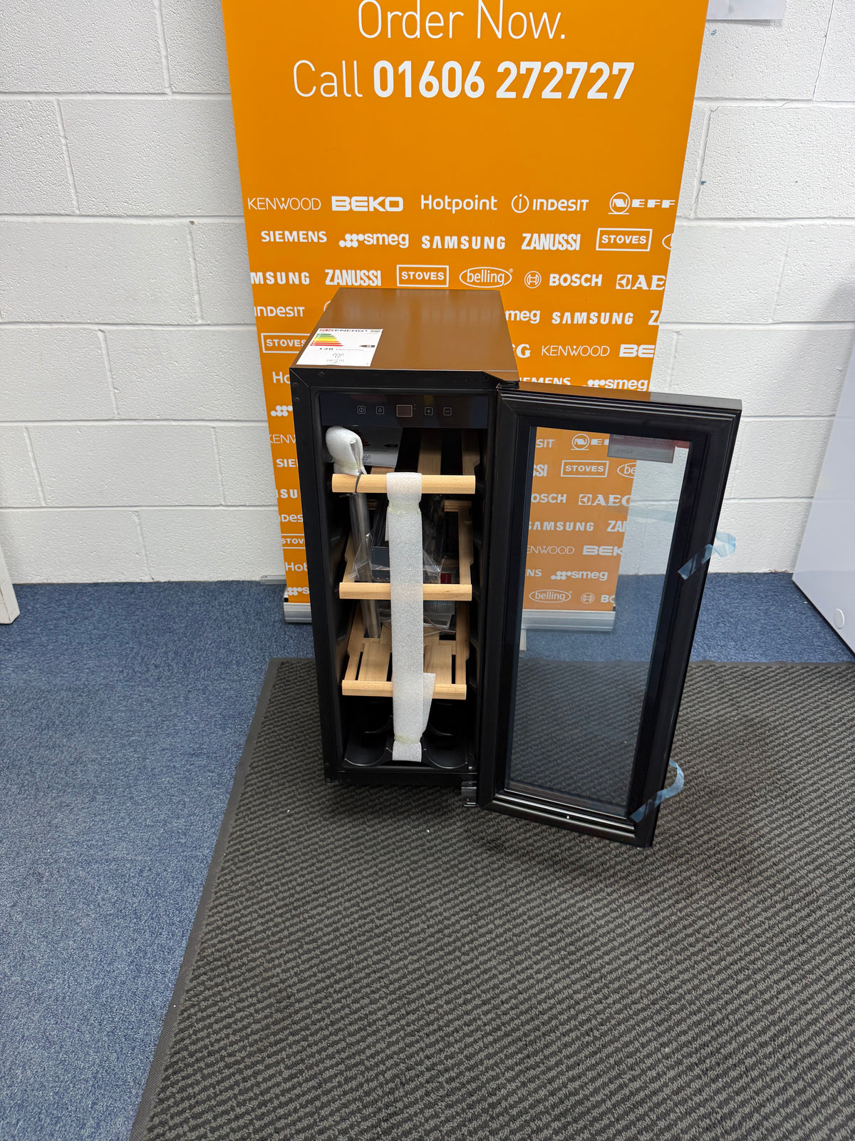 Matrix MWC300BL (97) 30cm Built Under 20 Bottle Wine Cooler in Black - (Ex Display) - HW182797