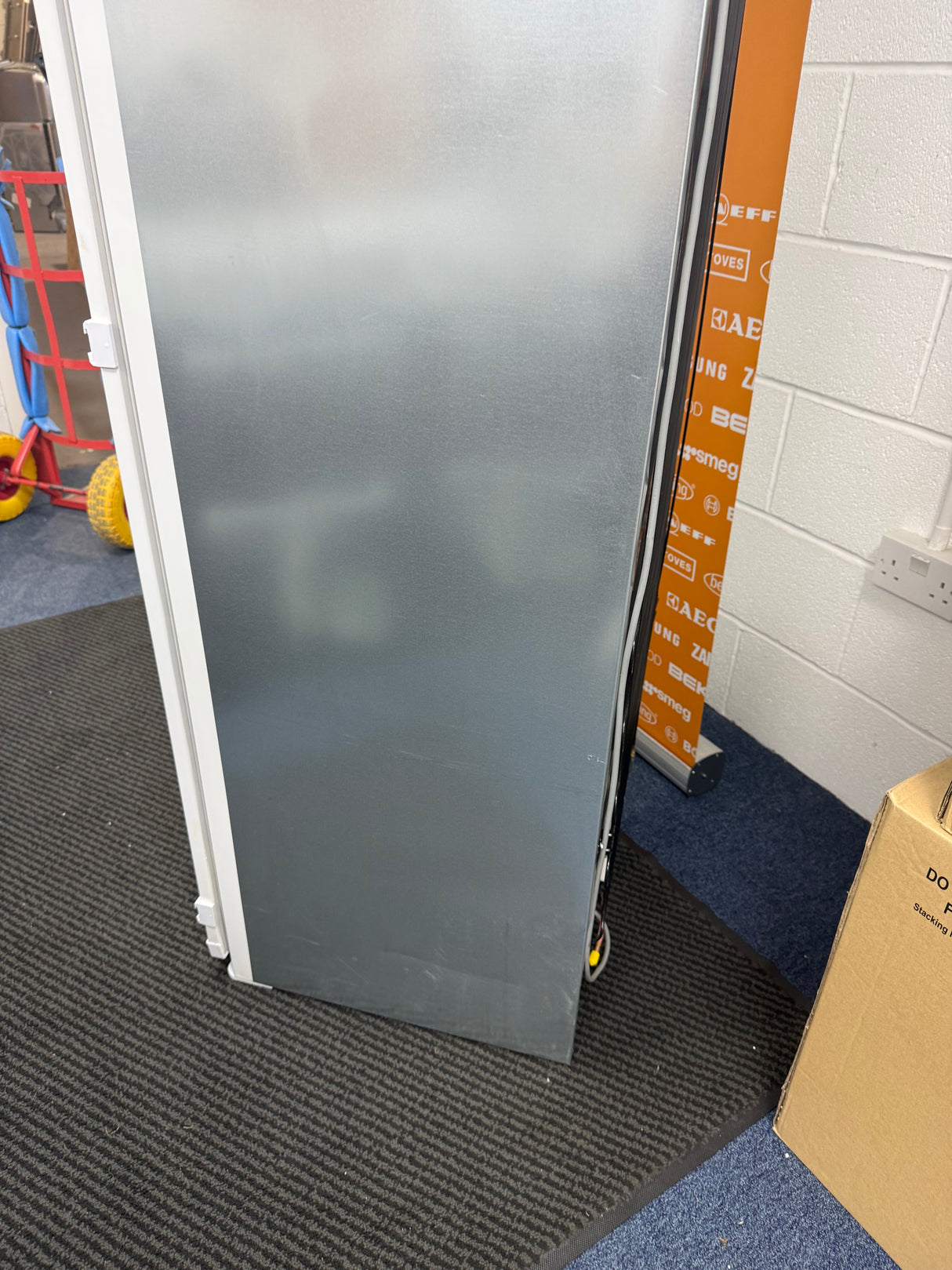 Beko BFFD4577 (59) 178cm Integrated Frost Free 220L Tall Upright Freezer with Sliding Hinge - E Rated - (Ex display blemished) - HW182559