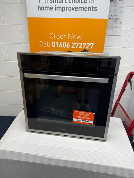 Hotpoint Class 6 HOI6A8PT1SXUK (45) Built in Single AirFry Oven with Pyrolytic Self Cleaning in Stainless Steel - (Ex Display Bemished) - HW182804