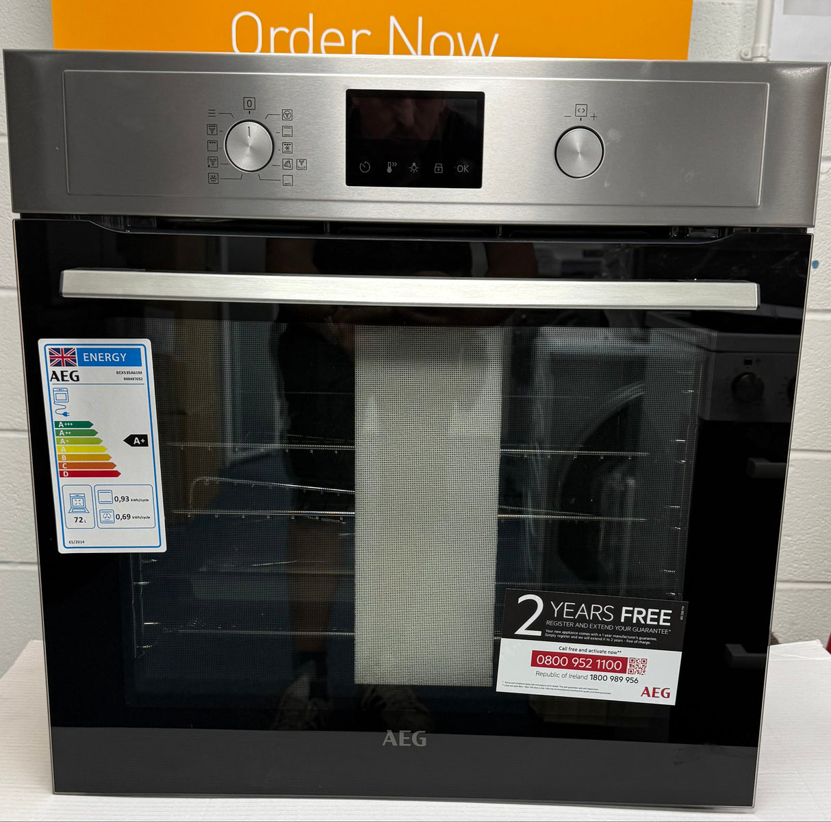 AEG BEX535A61M (82) 3000 Built-in Electric Single Oven with AirFry and Aqua Clean in Stainless Steel - A+ Rated - (Blemished) - HW182532