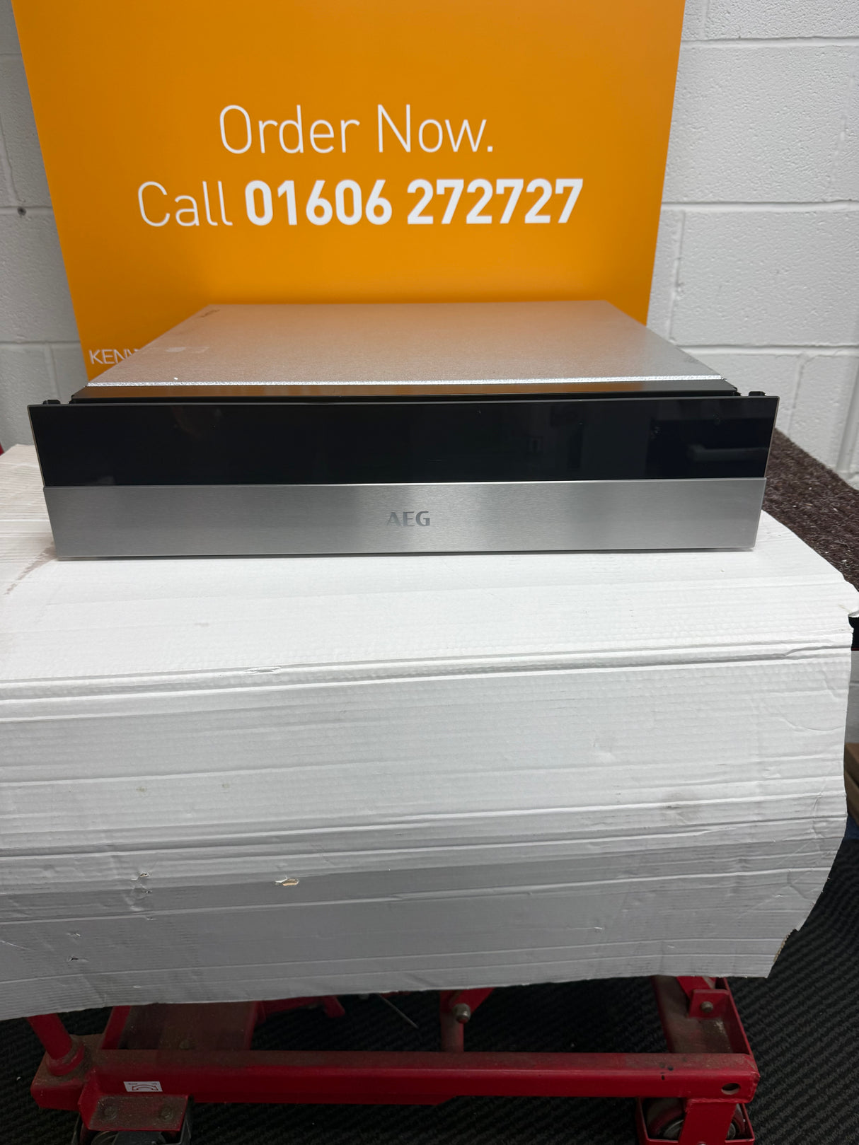 AEG KDK911424M 14cm Warming Drawer in Stainless Steel and Black EX DISPLAY - HW1821322