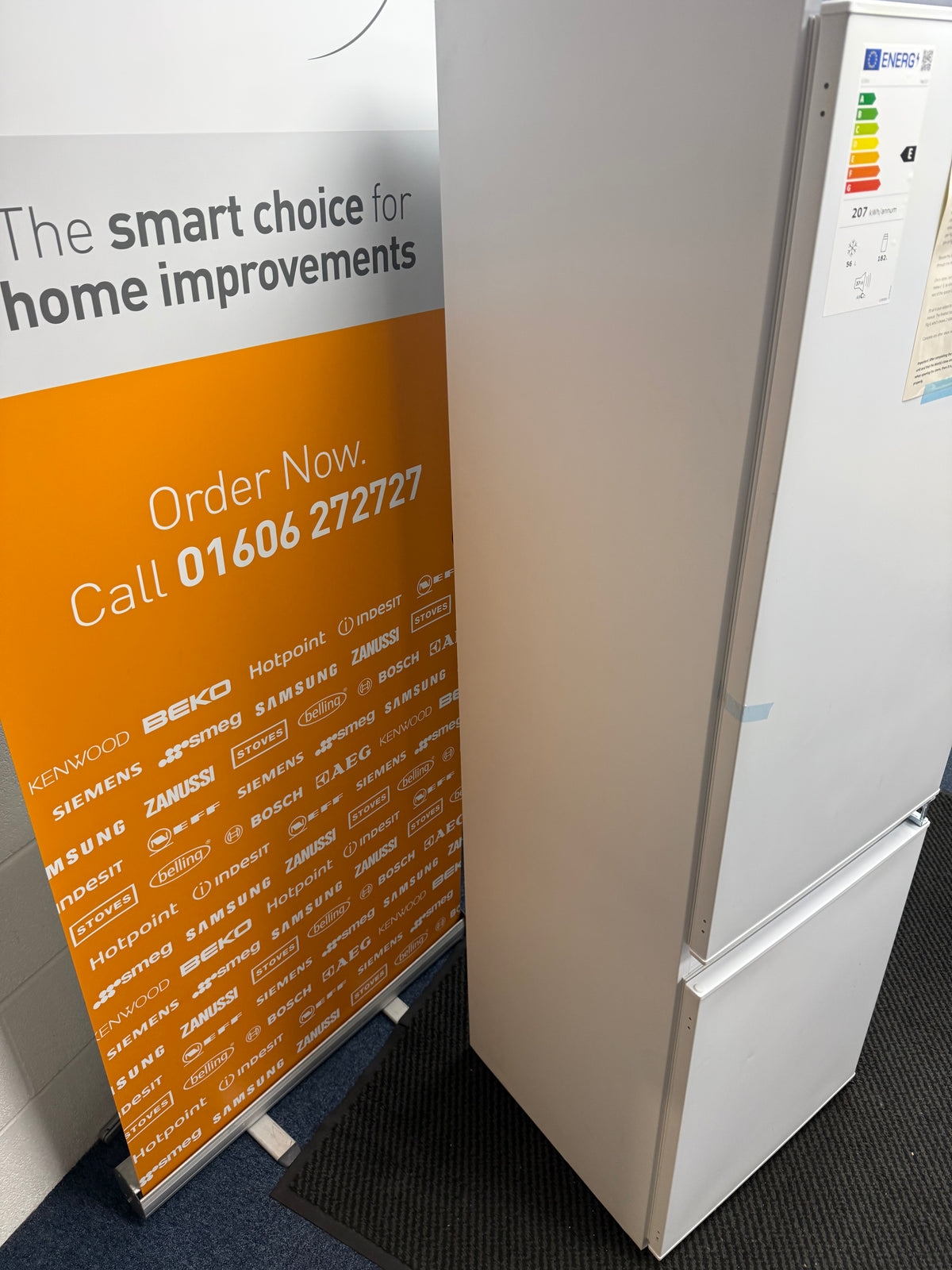 CDA FW727 (50) 70/30 Integrated Frost Free Fridge Freezer - E Rated - (Ex Display) - HW182750