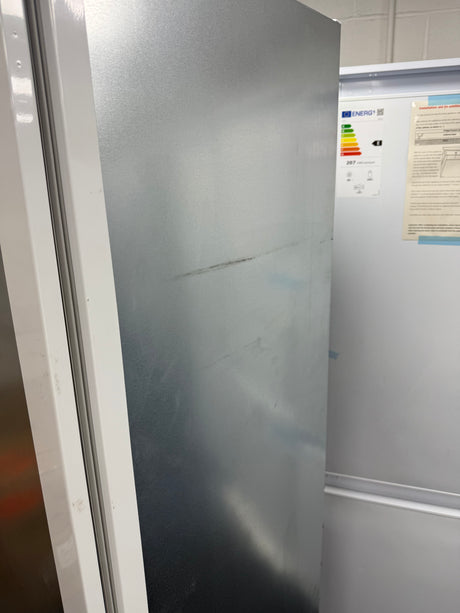 Beko BCFD4V73 (22) 70/30 Frost Free HarvestFresh™ Integrated Fridge Freezer with Sliding Hinge - E Rated - (Ex Display) - HW182722