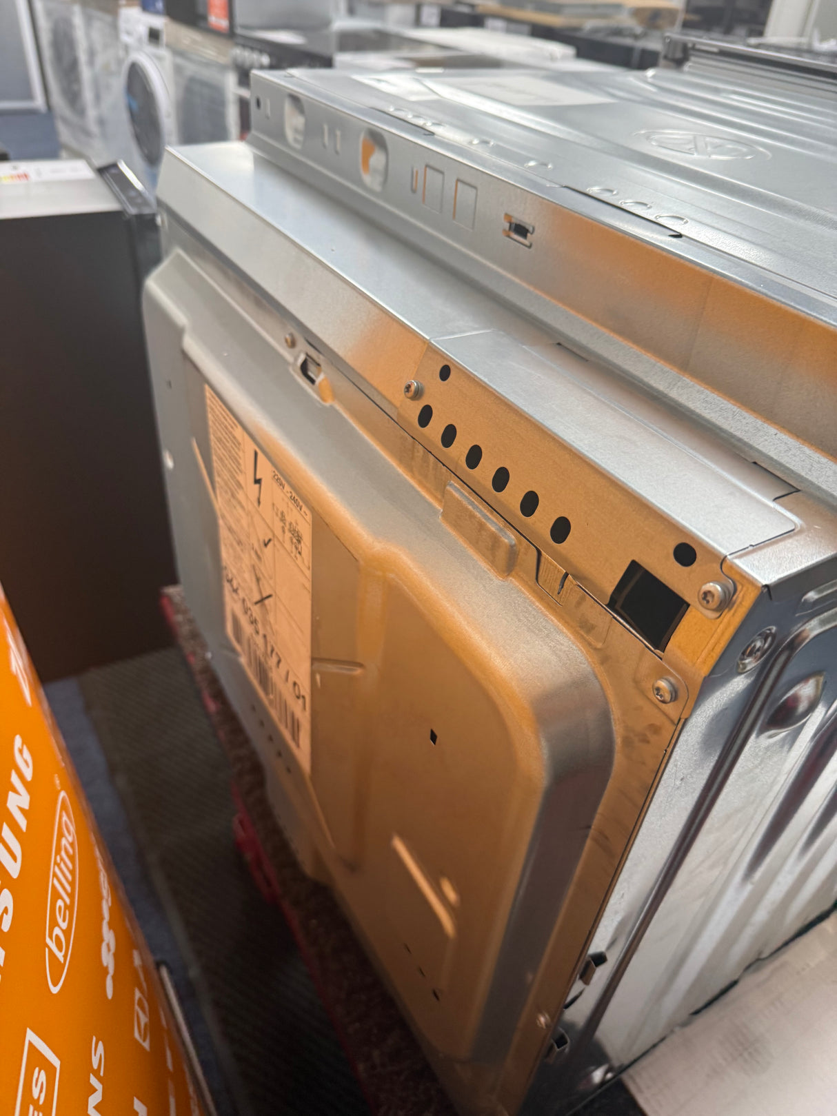 AEG Series 6000 OS6AB50AM (02) Sense Cook Aqua Clean Built-in Single Oven in Stainless Steel - A+ Rated - (Ex Display) - HW182699