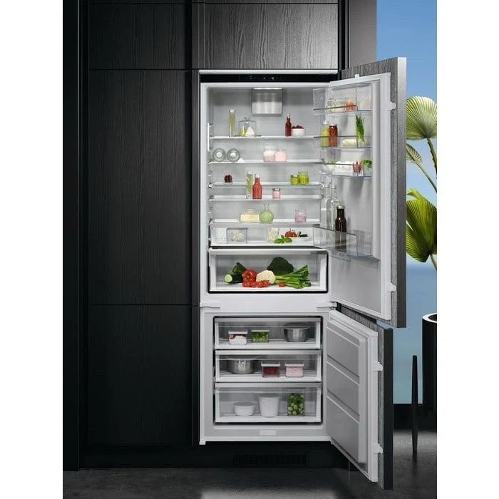 AEG 7000 NSC7G752ES 75cm x 190cm 70/30 Integrated Fridge Freezer with Sliding Door Hinge in White - E Rated - HW181903