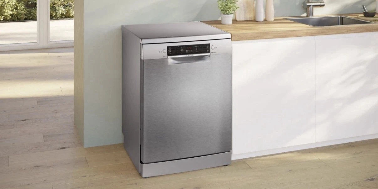 Bosch Series 2 SMS26AI08G (88) 60cm Freestanding Dishwasher with ActiveWater in Brushed Steel - (New Boxed) - HW182388