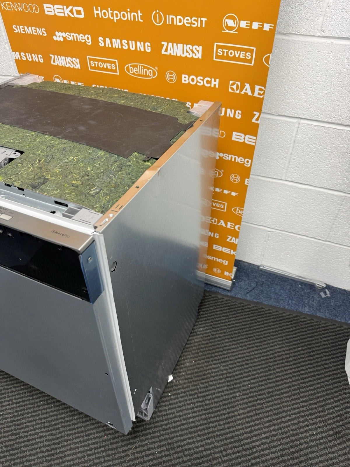 Bosch Series 4 SMV4ECX23G (78) Full Size Integrated Dishwasher in Silver with Wi Fi Connection - C Rated - (Ex Display) - HW182378