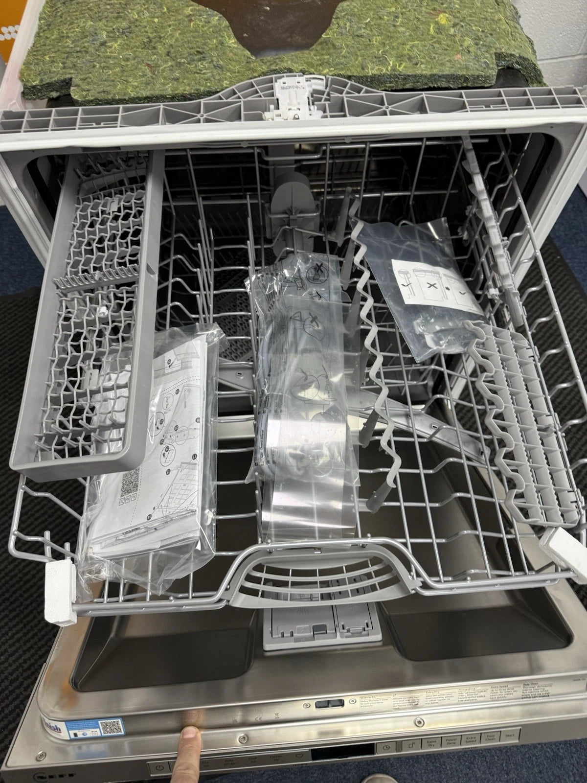 Neff N30 S153HTX02G (66) Wi-Fi Enabled Full Size Integrated Dishwasher - (Blemished) - HW182466